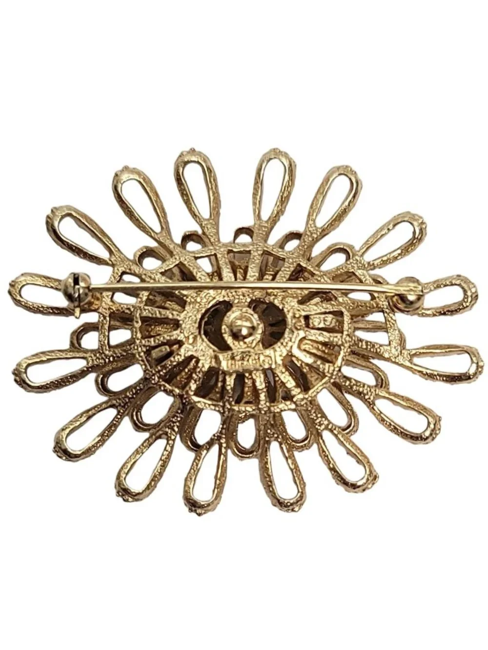 Trifari Gold-Tone Textured Layered Open Scalloped Edge Cluster Pin Brooch Signed